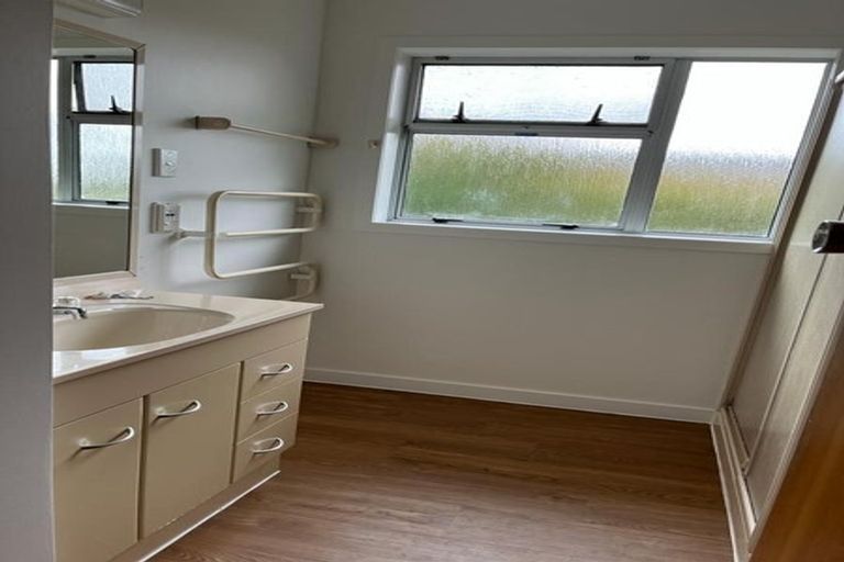 Photo of property in 7 Ruru Street, Waikanae, 5036