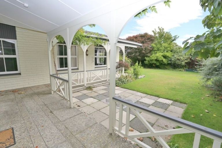 Photo of property in 11 Radbrook Street, Avonhead, Christchurch, 8042