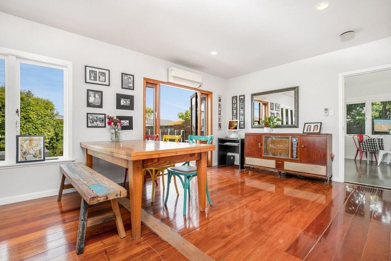 Photo of property in 10 Currey Crescent, Milford, Auckland, 0620