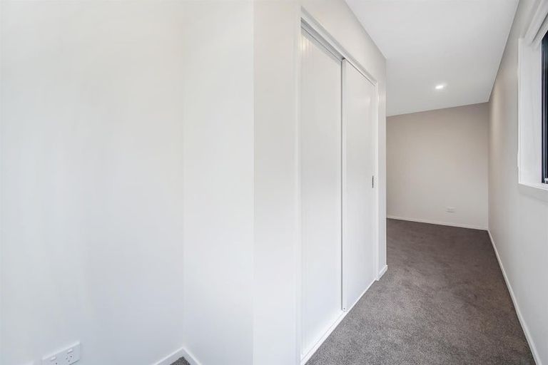Photo of property in 2 Arapapa Road, Papakura, 2110