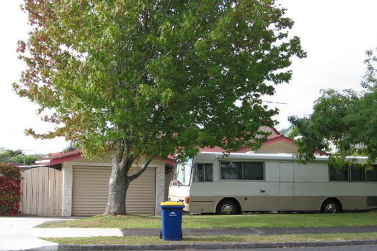 Photo of property in 67 Stapleford Crescent, Browns Bay, Auckland, 0630