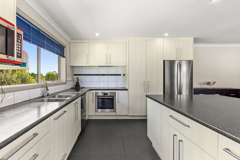 Photo of property in 73b Riddell Road, Kerikeri, 0230