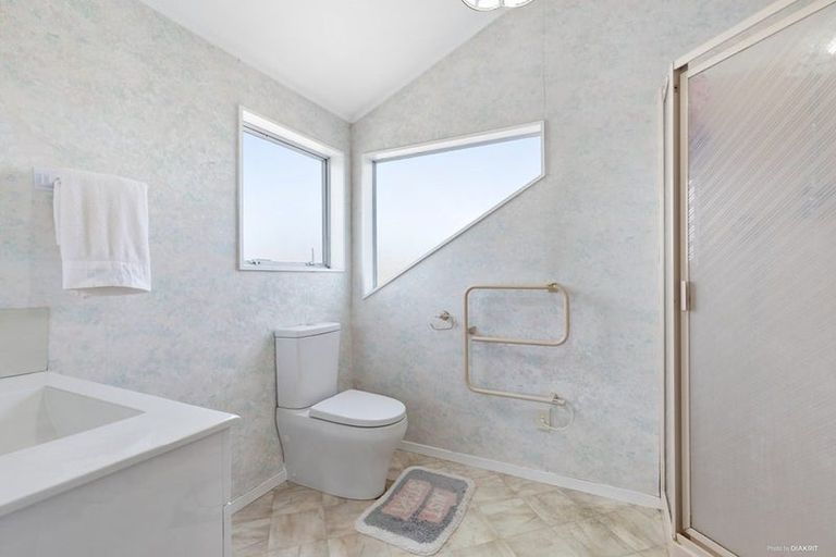 Photo of property in 11a Pax Avenue, Forrest Hill, Auckland, 0620