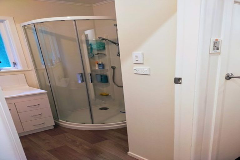 Photo of property in 68 Dowse Drive, Maungaraki, Lower Hutt, 5010