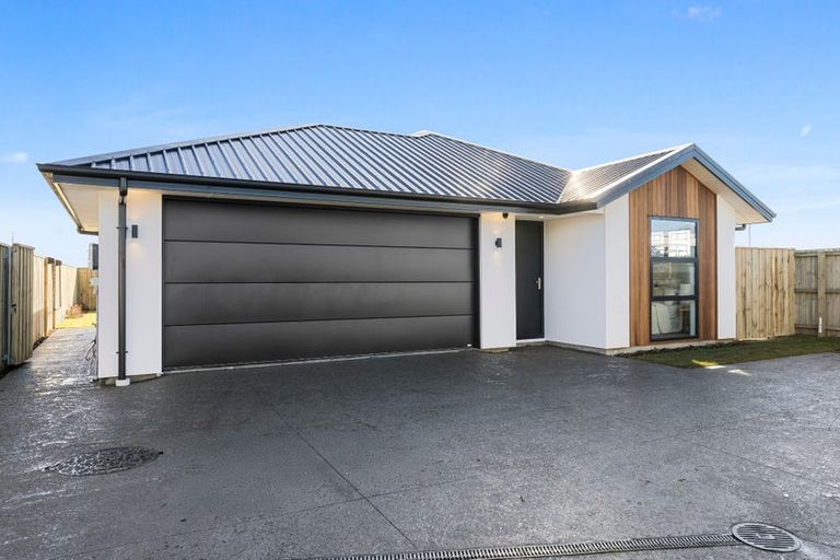 Photo of property in 12 Glendore Drive, Halswell, Christchurch, 8025