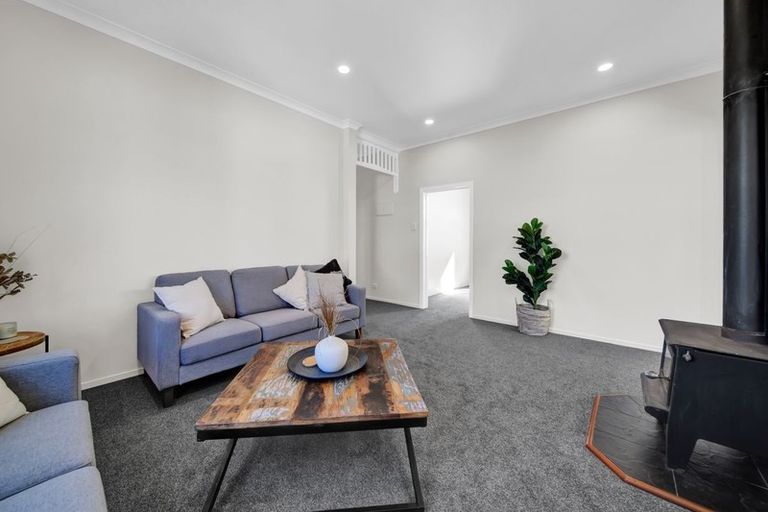 Photo of property in 70 Ketemarae Road, Normanby, Hawera, 4614