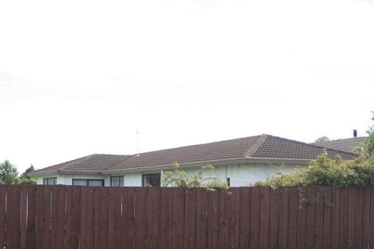 Photo of property in 13 Momorangi Crescent, Redwood, Christchurch, 8051