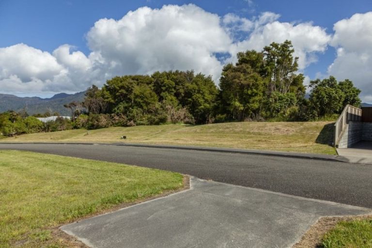 Photo of property in 40 Ruataniwha Drive, Collingwood, 7073