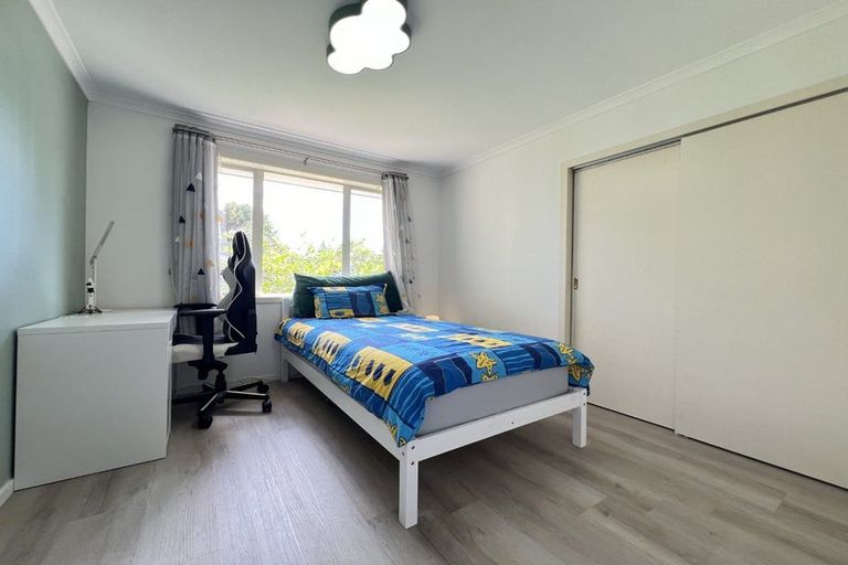 Photo of property in 38 Matija Place, Red Beach, 0932