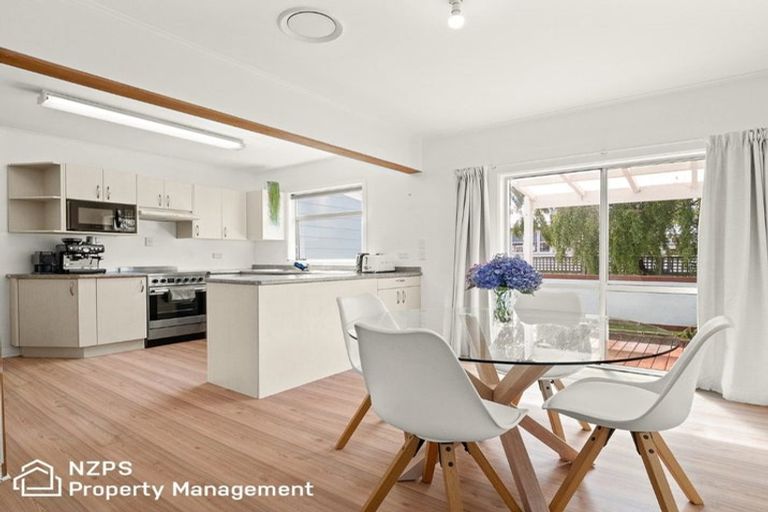 Photo of property in 324 Bay View Road, South Dunedin, Dunedin, 9012