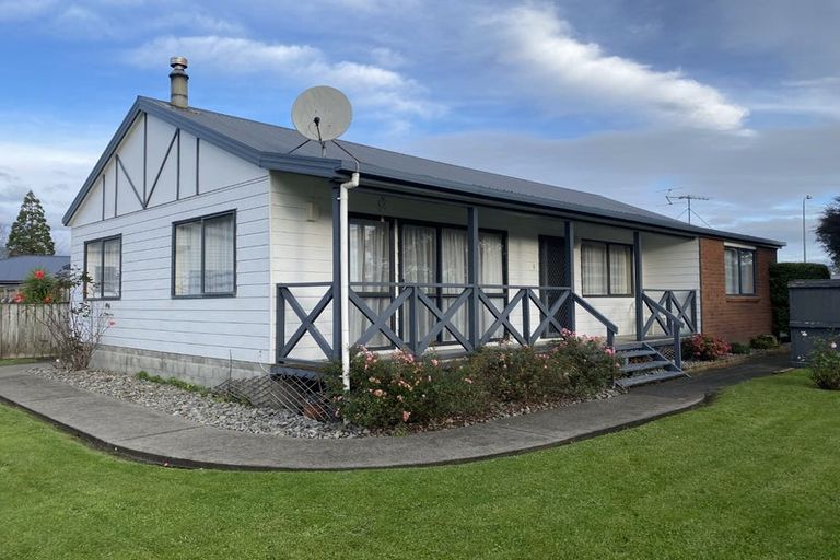 Photo of property in 18 Millhaven Place, Otaki, 5512