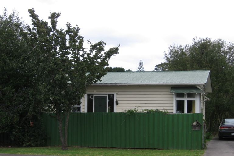 Photo of property in 117 Beach Haven Road, Beach Haven, Auckland, 0626