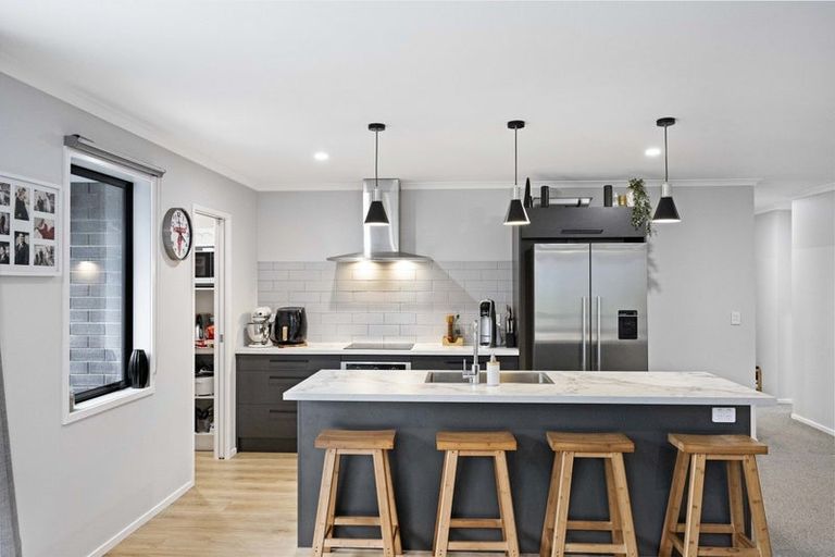 Photo of property in 32 Peacock Place, Pokeno, 2402