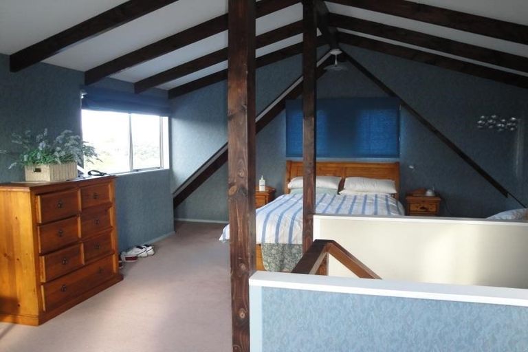 Photo of property in 168 Tutere Street, Waikanae Beach, Waikanae, 5036