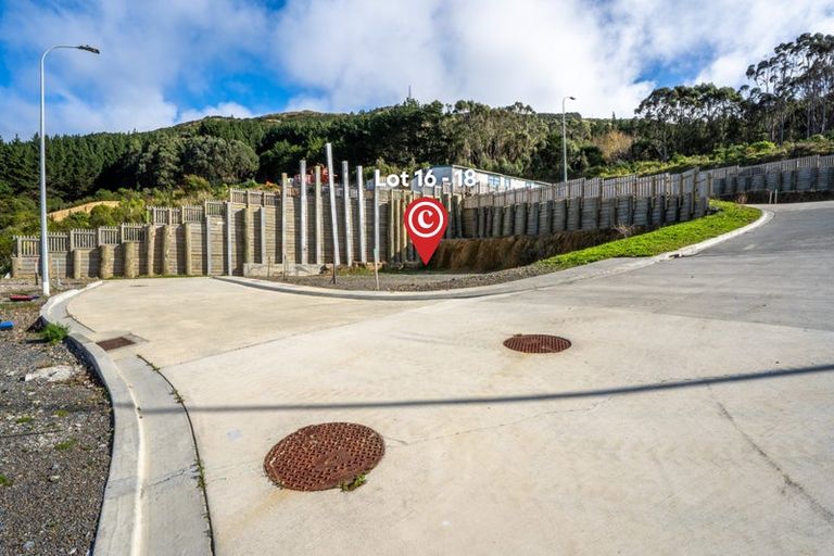 Photo of property in 42 Raiha Street, Kenepuru, Porirua, 5022