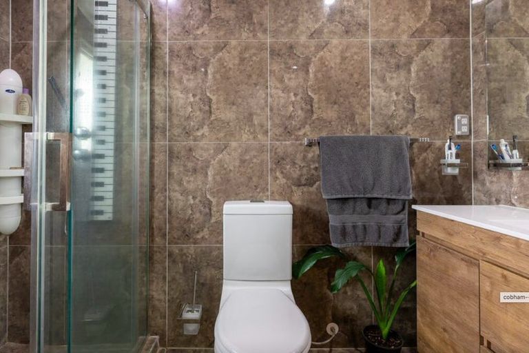 Photo of property in 61a Cobham Crescent, Kelston, Auckland, 0602