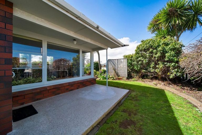 Photo of property in 12 Surrey Street, Hawera, 4610