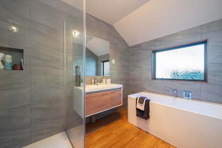 Photo of property in 11 Duval Grove, Tawa, Wellington, 5028