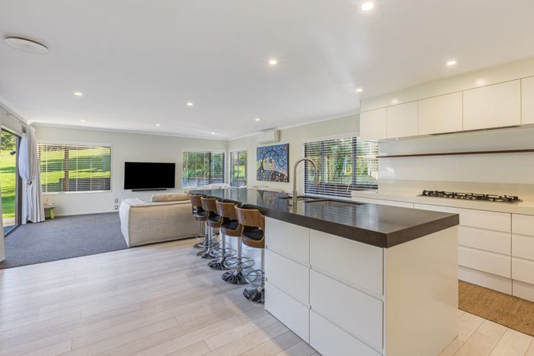 Photo of property in 8 Bowman Place, Whitby, Porirua, 5024