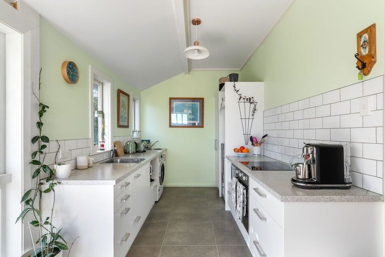 Photo of property in 42 Tirangi Road, Rongotai, Wellington, 6022