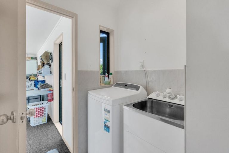 Photo of property in 13 Taipa View Road, Taipa, 0483