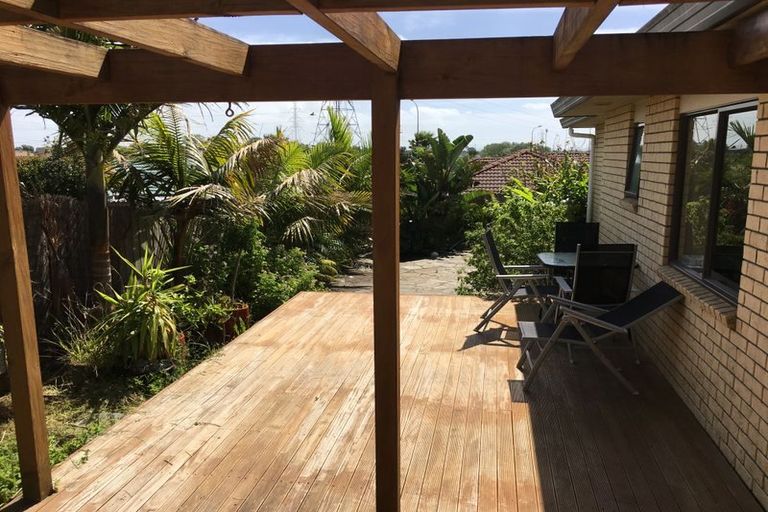 Photo of property in 37 Robin Brooke Drive, Flat Bush, Auckland, 2019