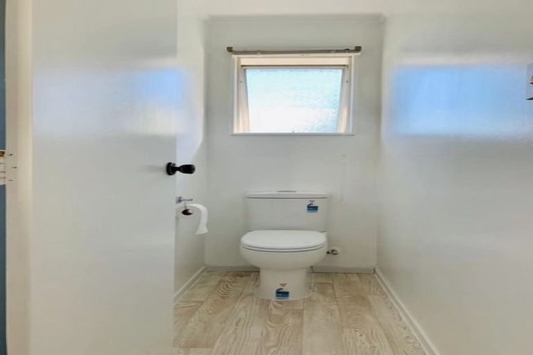 Photo of property in 1/48 Nigel Road, Browns Bay, Auckland, 0630