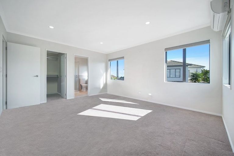 Photo of property in 43 Valderama Drive, Flat Bush, Auckland, 2019