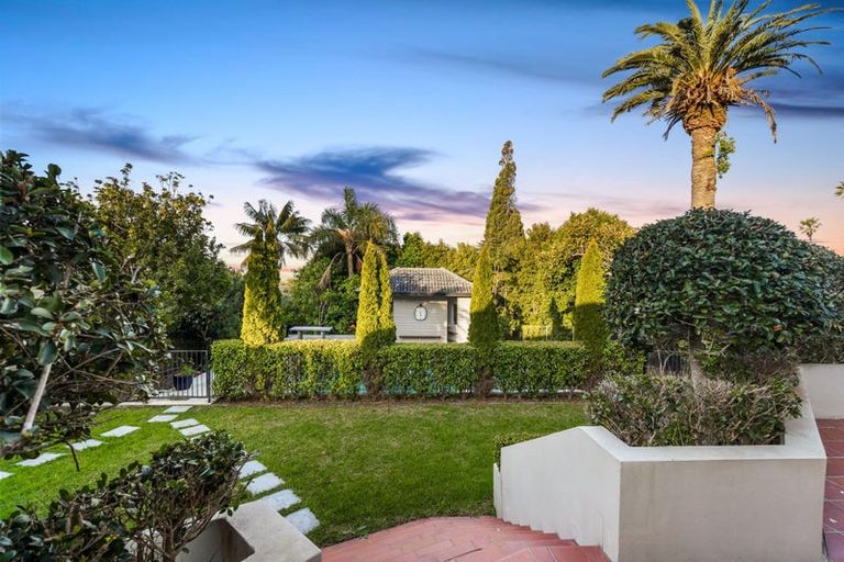 Photo of property in 184 Kohimarama Road, Kohimarama, Auckland, 1071