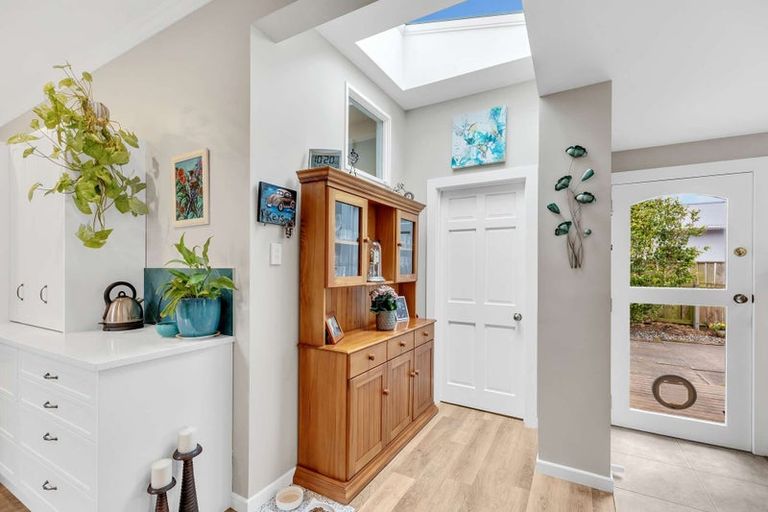 Photo of property in 13 Godwin Crescent, College Estate, Whanganui, 4500