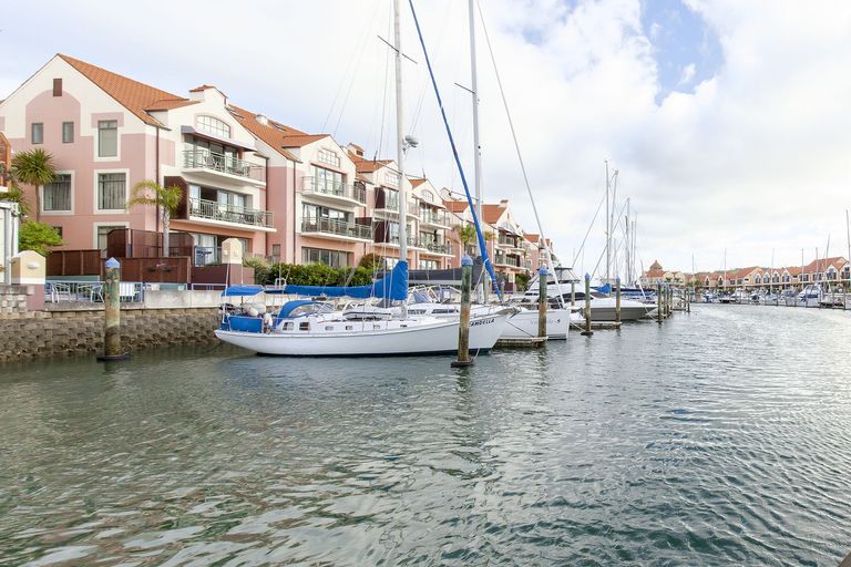 Photo of property in 121 Voyager Drive, Gulf Harbour, Whangaparaoa, 0930