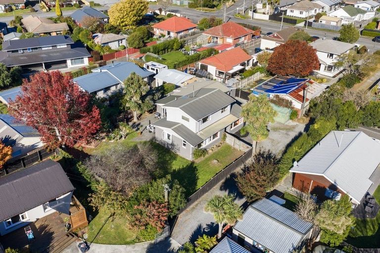 Photo of property in 18 Croziers Road, St Albans, Christchurch, 8052