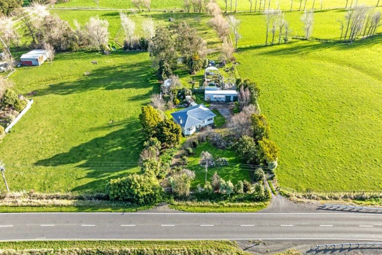 Photo of property in 80464 Masterton Road, Woodville, 4999