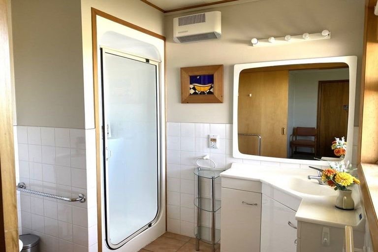 Photo of property in 1 Domain Terrace, Karoro, Greymouth, 7805