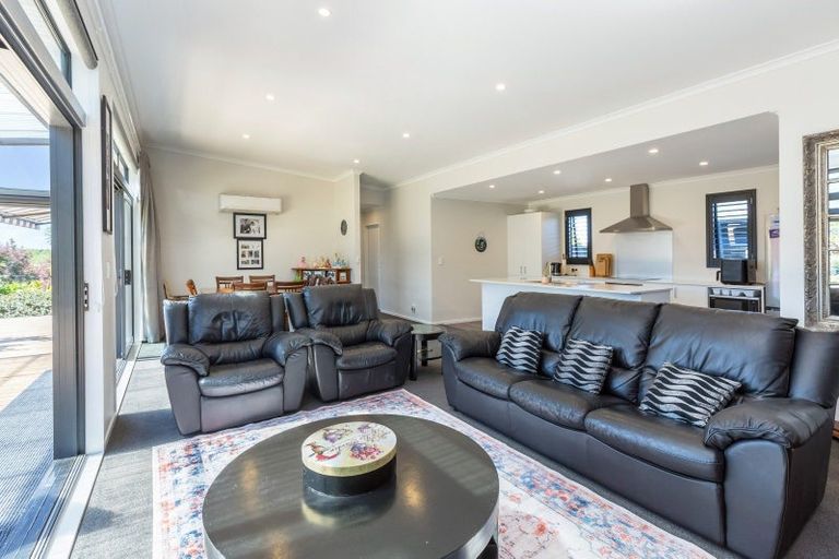 Photo of property in 6 Ataahua Place, Featherston, 5710