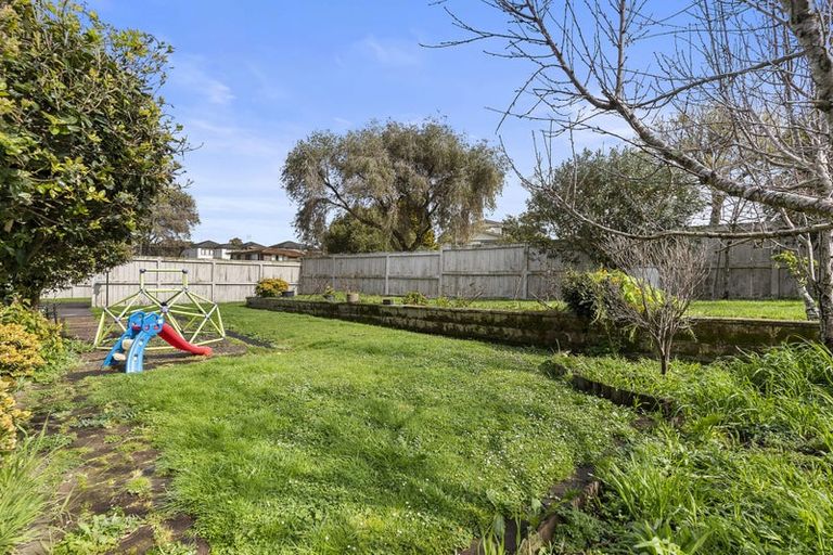 Photo of property in 58 Prince Regent Drive, Half Moon Bay, Auckland, 2012