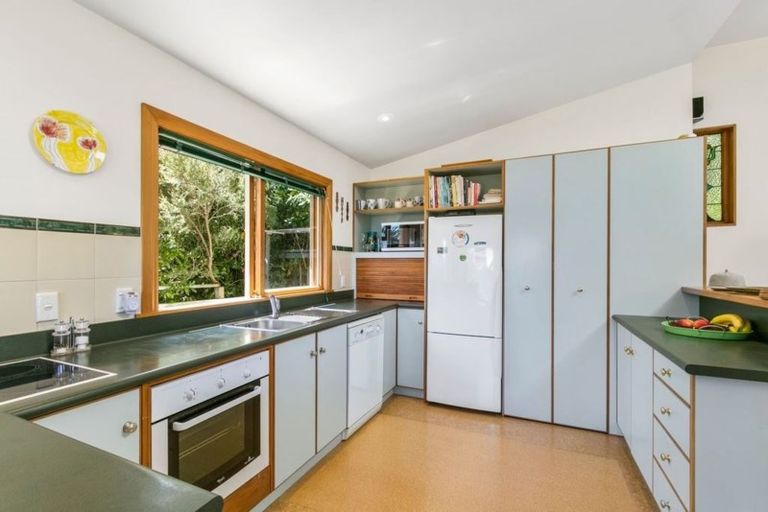 Photo of property in 18 Korimako Road, Days Bay, Lower Hutt, 5013