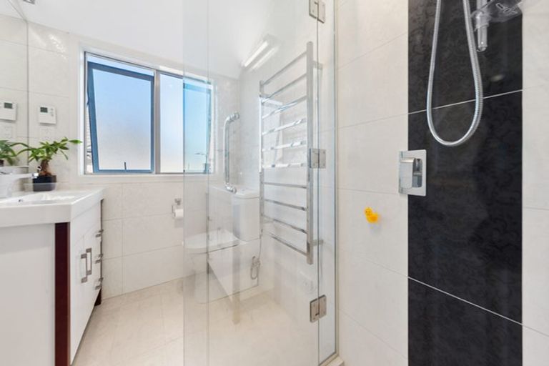 Photo of property in 17a Waller Avenue, Bucklands Beach, Auckland, 2012