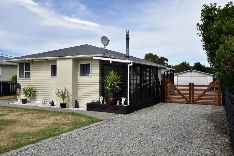 Photo of property in 65 Victoria Street, Carterton, 5713