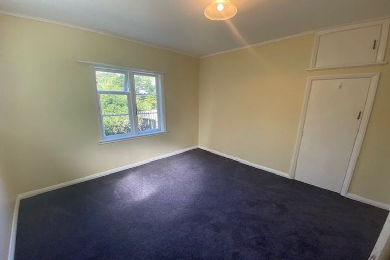 Photo of property in 31 Melrose Road, Island Bay, Wellington, 6023