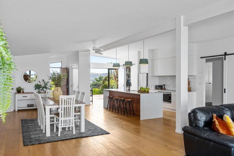 Photo of property in 10 Hillcrest Road, Hatfields Beach, Orewa, 0931