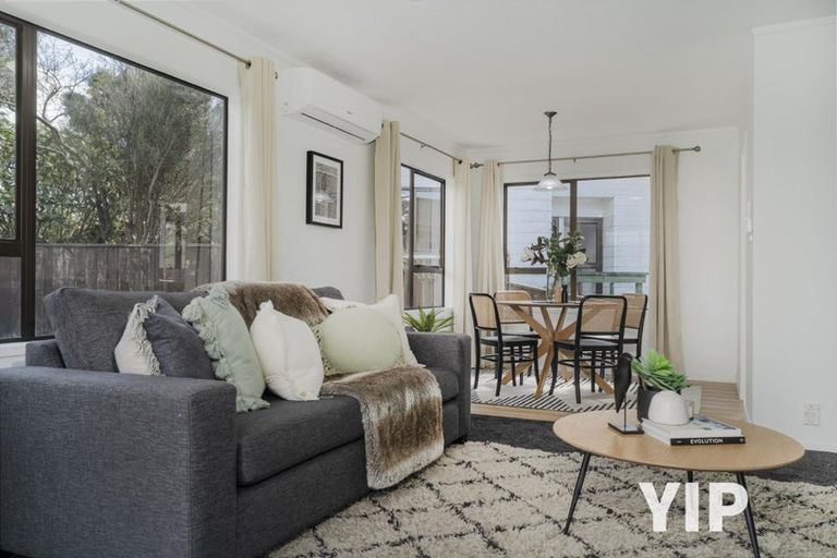 Photo of property in 1/52 Guadeloupe Crescent, Grenada Village, Wellington, 6037