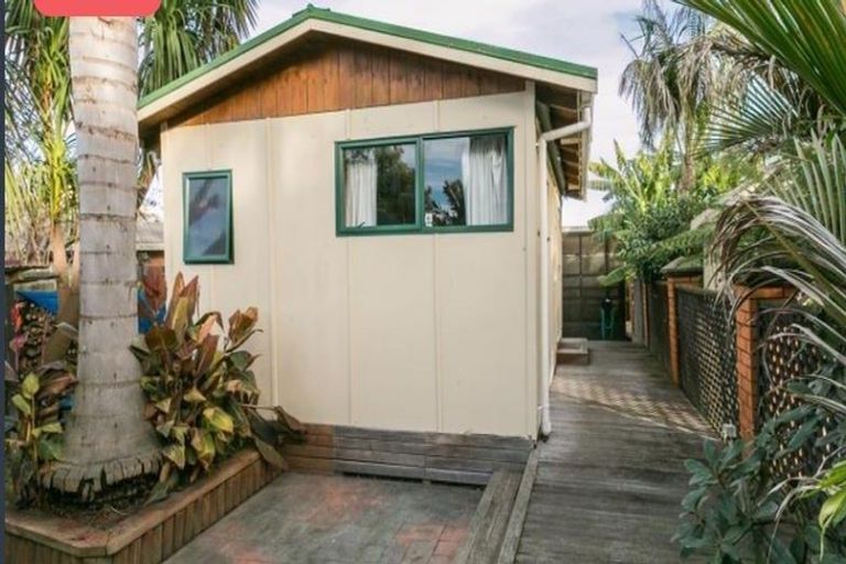 Photo of property in 27 Lowther Place, Taradale, Napier, 4112