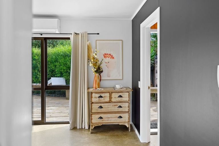 Photo of property in 16 Ngapaki Street, Waikanae Beach, Waikanae, 5036