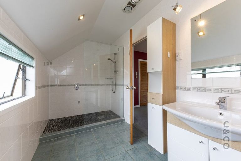 Photo of property in 18 Tapu Road, Huapai, Kumeu, 0810