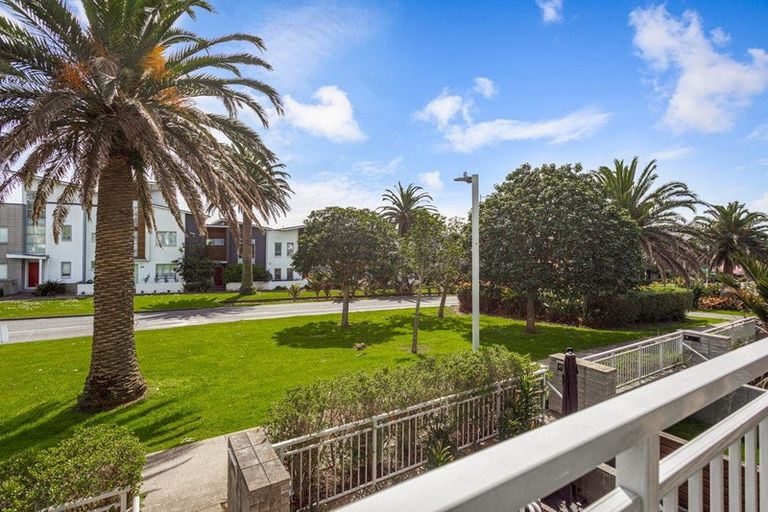 Photo of property in 47 Buckley Avenue, Hobsonville, Auckland, 0616