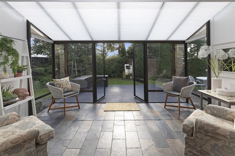 Photo of property in 1/36 Browns Road, St Albans, Christchurch, 8014