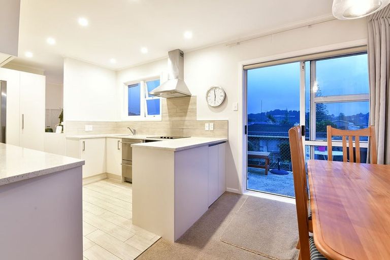 Photo of property in 39 Alice Avenue, Orewa, 0931