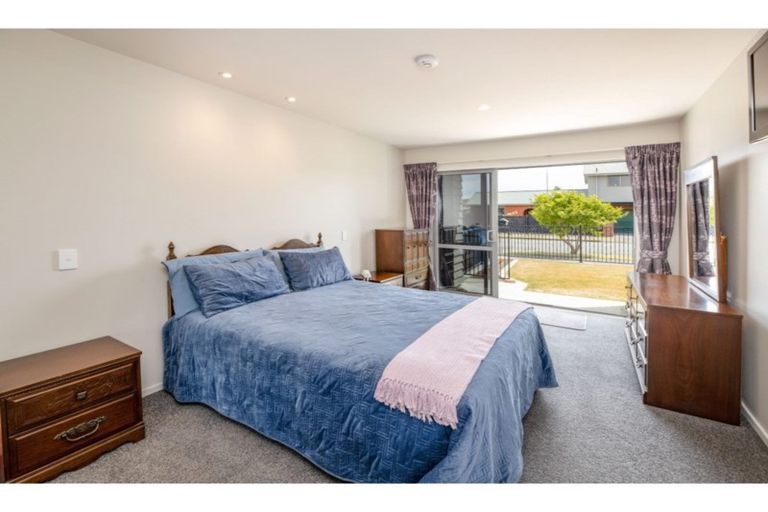 Photo of property in 1/49 Castletown Place, New Brighton, Christchurch, 8083