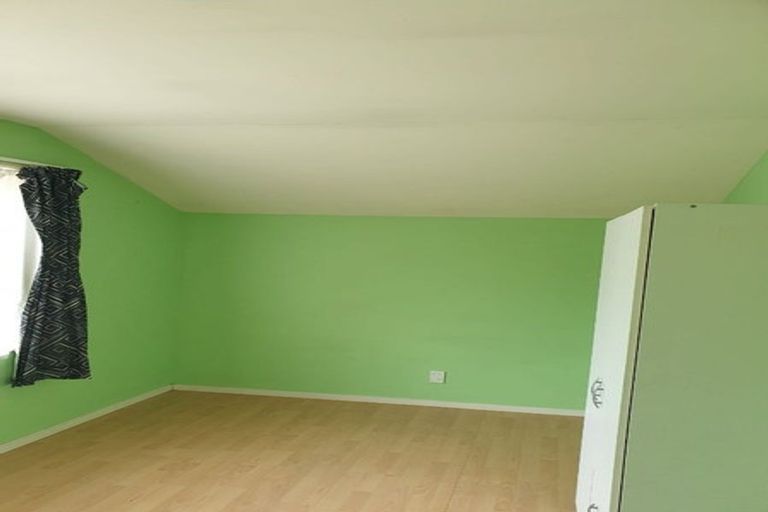 Photo of property in 1 Roche Avenue, Upper Riccarton, Christchurch, 8041